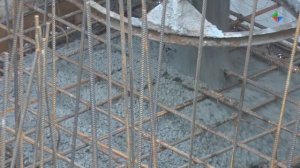 Лифтовая шахта в городской поликлинике: первая заливка бетона