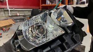 Установка BI LED линз на Toyota Tundra|УЛУЧШАЕМ СВЕТ