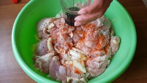 Куриный шашлык с гранатовым соусом-Готовить еду быстро и вкусно