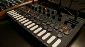 Sonicware LIVEN 8bit warps + Arturia Drumbrute Mini-Jam...