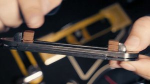 Guitar Hero Live new guitar controller string mod (with ENG subs)