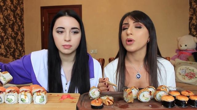 МУКБАНК С ЖАЛИ / СУШИ РОЛЛЫ / ПРАВИЛЬНОЕ ПИТАНИЕ Ayka Emilly смотреть онлайн