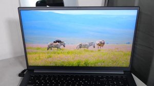 Maibenben P727: мощный ноутбук с большим дисплеем