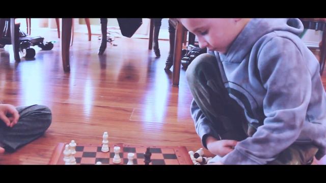 Шахматное сражение (Даник и Владик) смотреть онлайн