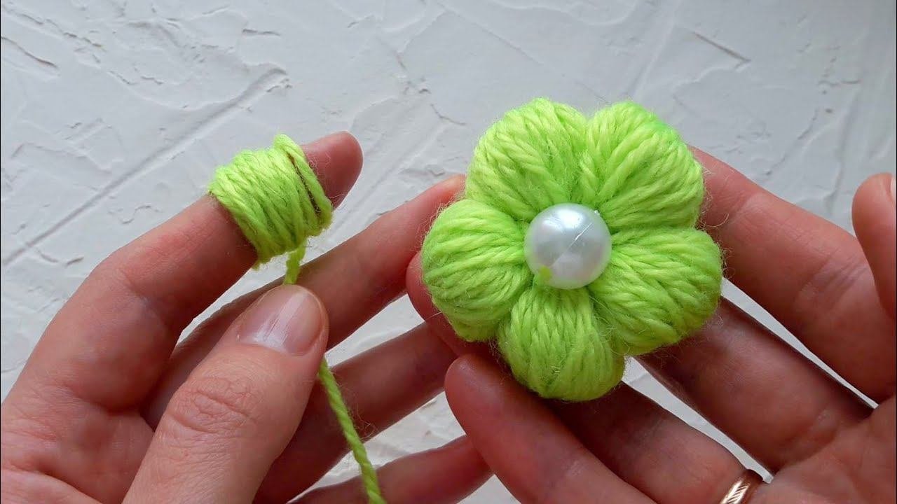 Как сделать пышный цветок без спиц и крючка! Super Easy Woolen Flower!