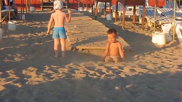 Нусратуллин Данил и его друг Максим в Турции-2011 г. смотреть онлайн