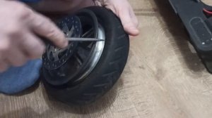 Как снять и одеть покрышку на самокате Xiaomi m365