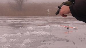 РЫБАЛКА НА ПЛОТВУ ЗИМОЙ. БЕШЕНЫЙ КЛЁВ РЫБЫ, НЕ УСПЕВАЮ НА ДВЕ УДОЧКИ! Зимняя рыбалка 2024