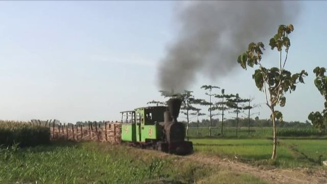 Dampfzug in Olean, Java / Steam Train in Olean, Java смотреть онлайн