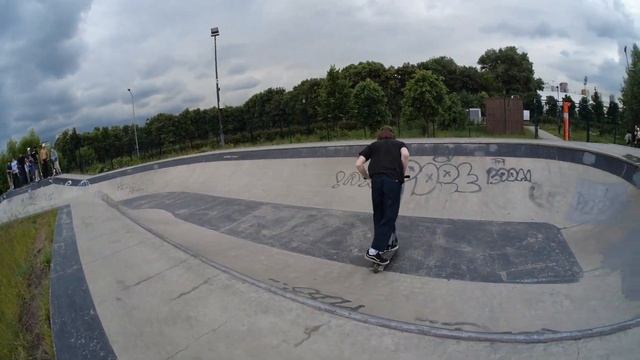 трюки на самокате, скейтпарк м. Черкизовская смотреть онлайн