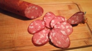 Домашняя колбаса  варено-копченая