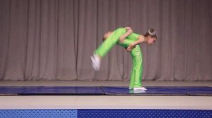 Цирковая акробатика "Круче всех" школьное выступление 1 класс #цирковыеблизнецы