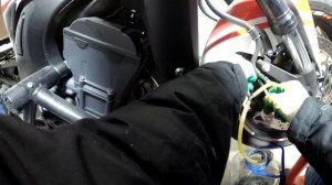 Антифриз в мотоцикл? Первое техобслуживание Yamaha FZ1