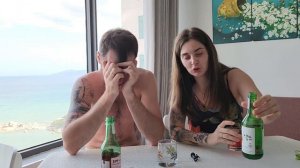 Соджу. Первый раз пробуем, наши ощущения.