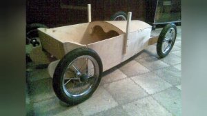 машина из досок / машина из дерева / корч из досок