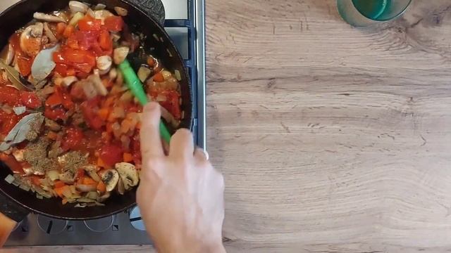 Грибной гуляш или жаркое без мяса с шампиньонами, постные рецепты смотреть онлайн