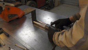 Крутая стойка для дрели своими руками! Homemade Magnetic Drill Stand! From metal waste. Eng Sub.