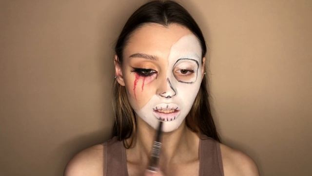 ТУТОРИАЛ МАКИЯЖА НА ХЭЛЛОУИН / Страшный грим на Хэллоуин смотреть онлайн