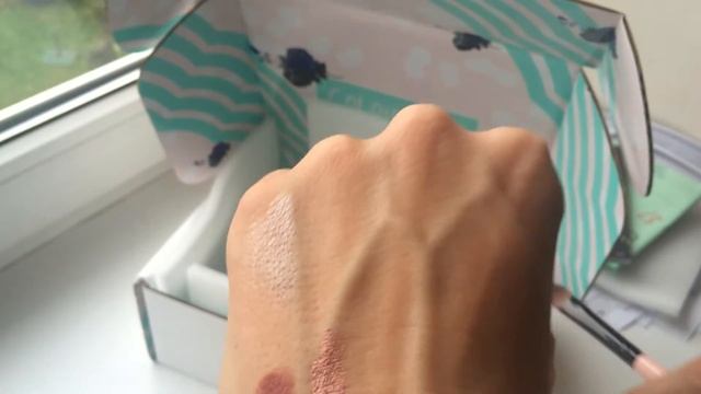 Посылка ColourPop. Распаковка. Свотчи. смотреть онлайн