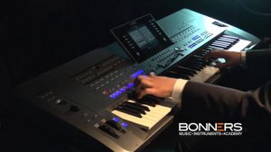 Yamaha Tyros 5 Demo - Shadows Style Guitar & Audio Backing Performance