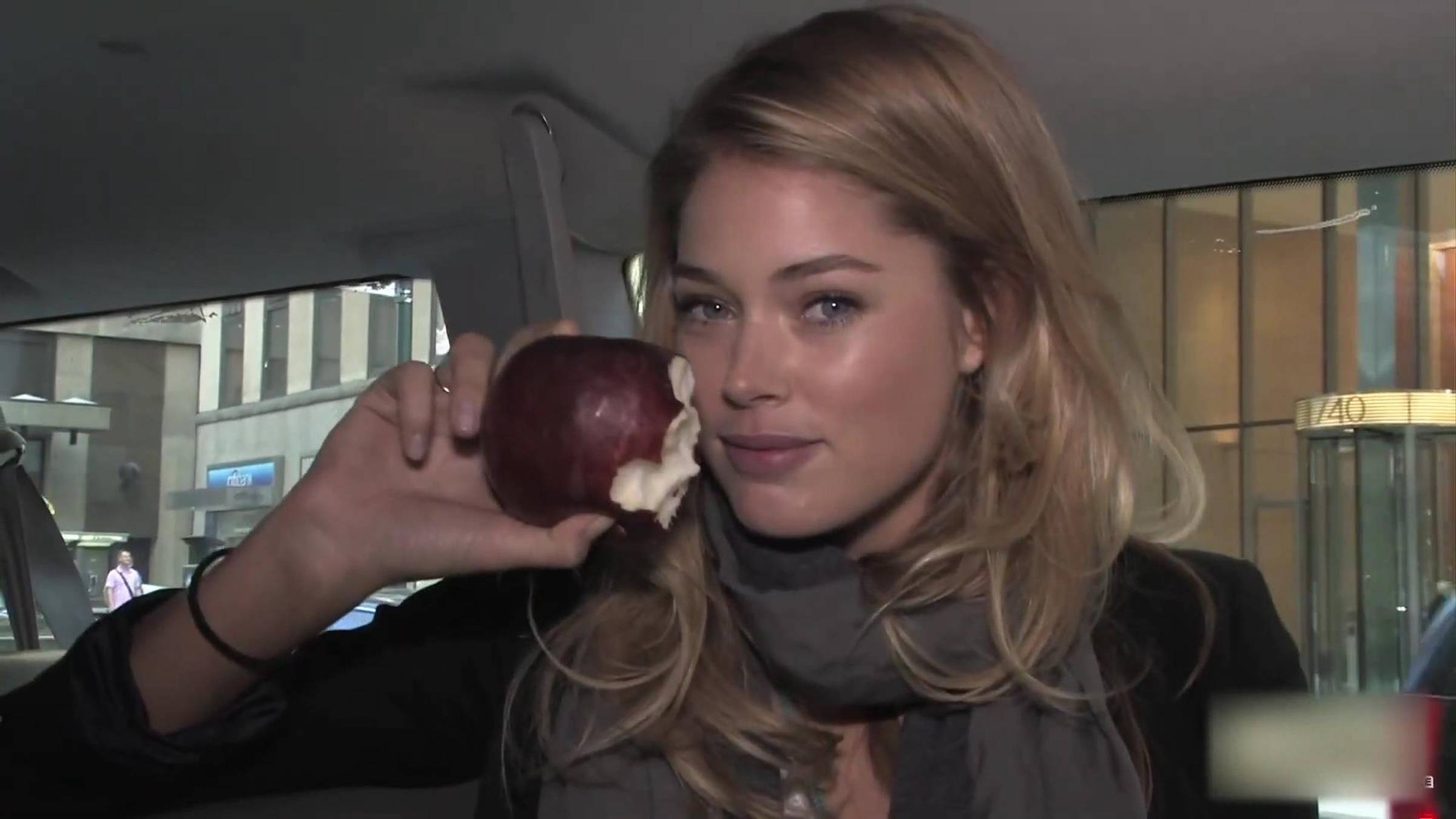 Doutzen Kroes. HD LATIMORE - Out To Get'cha (Soulist & DJ Vas Rework) смотреть онлайн