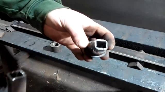 НОВЫЙ САМОДЕЛЬНЫЙ СТАНОК ИЗ ХЛАМА ДЛЯ ГАРАЖА ИЛИ МАСТЕРСКОЙ!!! HAND MADE MACHINE