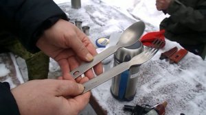 Полевой набор столовых приборов.