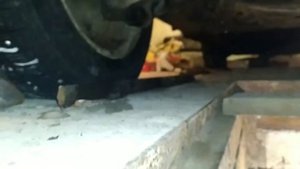 Заменил трос ручника ауди 100 с4 s4 quattro (правый)