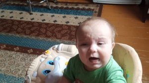 мила ? играет.