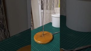 Держатель для больших бобин, своими руками. Получила в подарок.