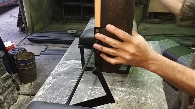 Диван со столиком в УАЗ смотреть онлайн