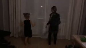 Танец Бетмана и женщины кошки