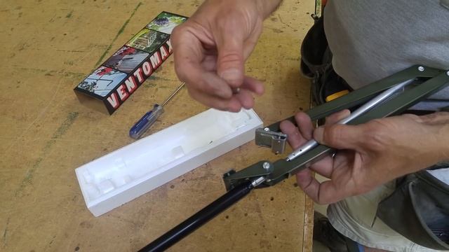 Halls Greenhouses: Building and Installing an Auto Roof Vent Opener смотреть онлайн