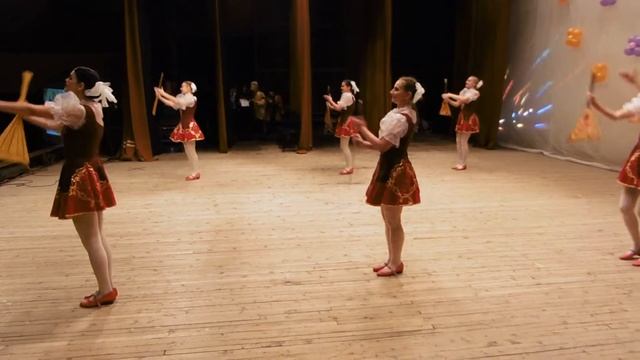 Kalinka-Malinka Russian folk dance смотреть онлайн