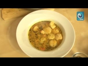 Суп-пюре из тыквы и с креветками и гребешками