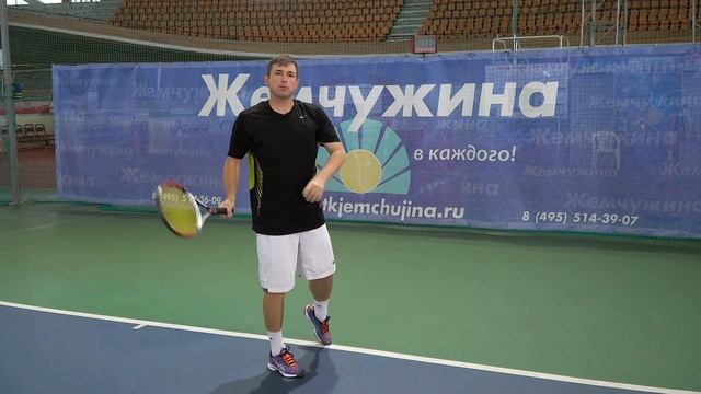 Техника двуручного удара слева. Школа большого тенниса. Урок тенниса.