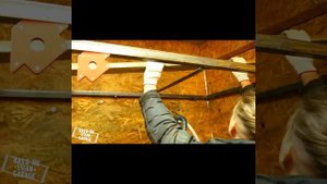 Делаем антресоли на арматуре, с держателем для колес. #shorts