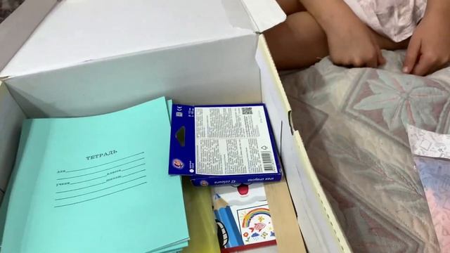 Готовлю Солянку / Элиза пишет слова / Ничего не делала, а устала / Что осталось купить в школу /Вло смотреть онлайн