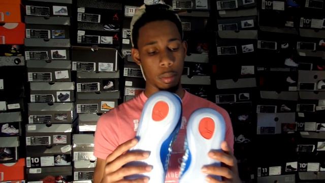 Nike Kobe 9 EM Hyper Cobalton feet lace swap