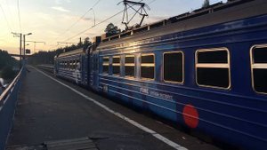 Электропоезд ЭД4М-0353,  Рекс, станция Осеевская
