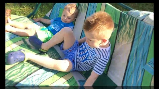 Влог 1.Отдых на даче с детьми! Дети поливают огород! смотреть онлайн