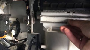 Mazda 6 бесплатная замена салонного фильтра.