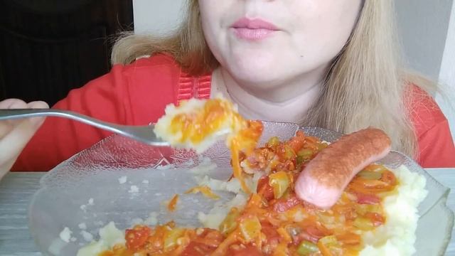 АСМР Картофельное пюре с сосисками/ASMR Mashed potatoes with sausages смотреть онлайн