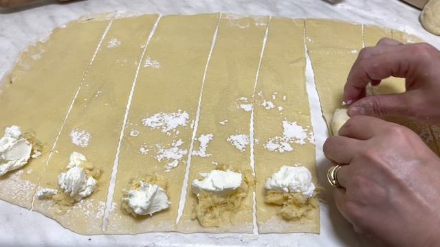 ПИРОЖКИ С СЫРОМ