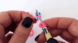 САМАЯ МАЛЕНЬКАЯ ФИГУРКА ИЗ РЕЗИНОК - СЕРДЦЕ ИЗ РЕЗИНОК | HEART Rainbow loom Hook Only