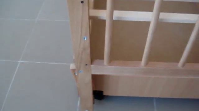 Кроватка детская маятник.MPG смотреть онлайн