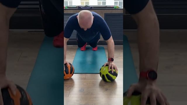 Взорви свои грудные мышцы / Отжимания на нестабильных точках опоры / Кёкусинкай Мурманск