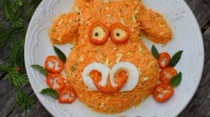 Салат из моркови с плавленным сыром и чесноком Бычок