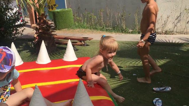 ВЛОГ. Летим в Турцию / КИЛОМЕТРОВАЯ ГОРКА СЛОНИК /Justiniano club Alanya/ смотреть онлайн