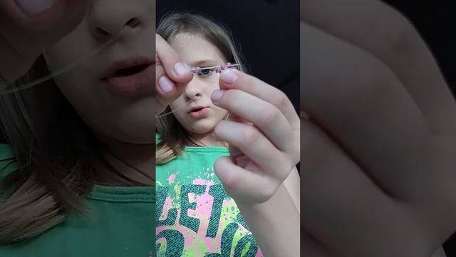 И завязываем узел. Как сплести кубик из бисера , бусин. смотреть онлайн